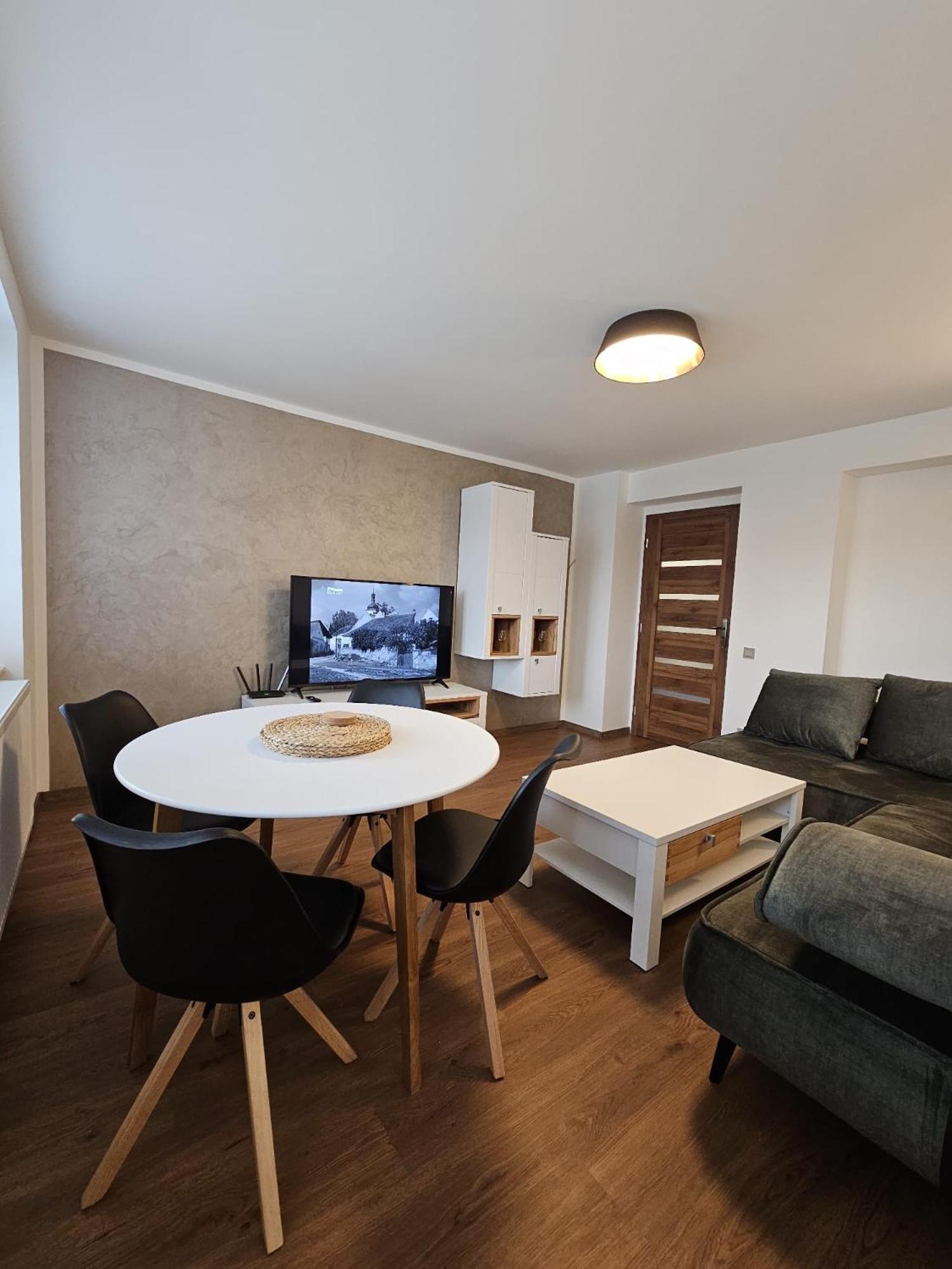 Apartman U Labe Nymburk Eksteriør bilde