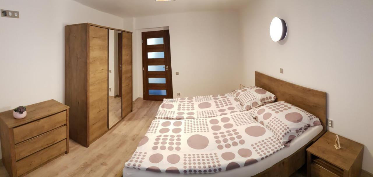 Apartman U Labe Nymburk Eksteriør bilde